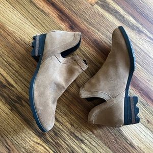 Sorel lolla short boots